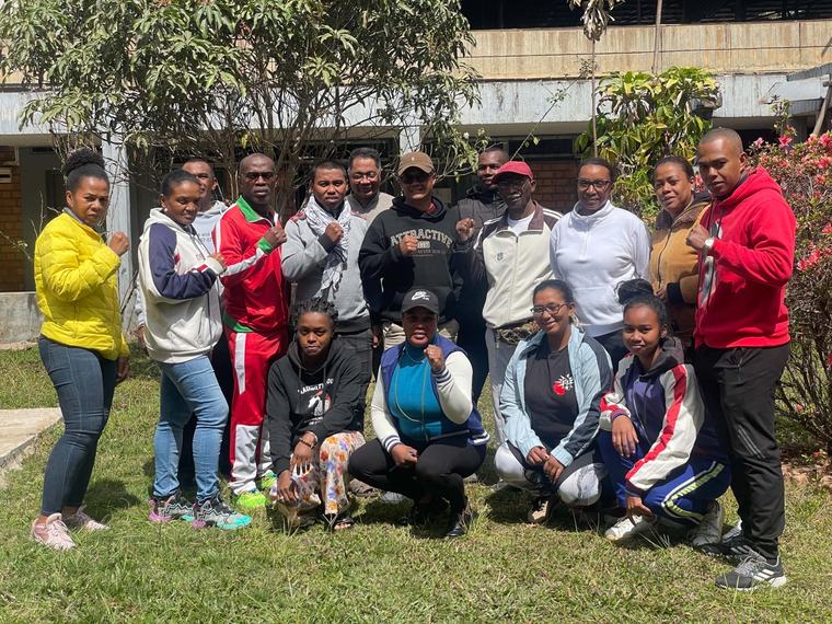 Kick-boxing : Neuf juges-arbitres en recyclage à Ampefiloha